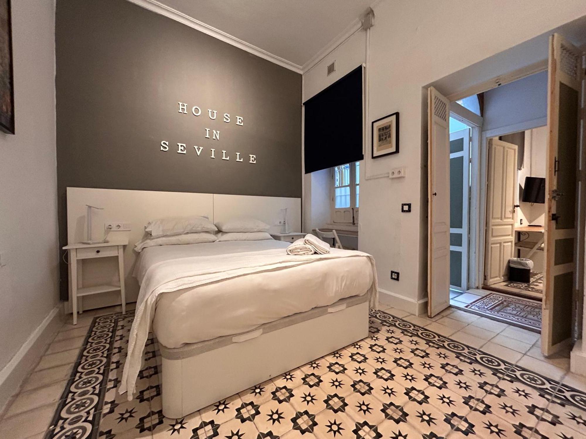 Home In Seville V33-B 外观 照片